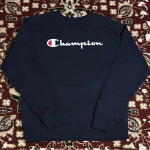 Size Medium - Vintage Champion Men's Navy Crewneck Sweater
